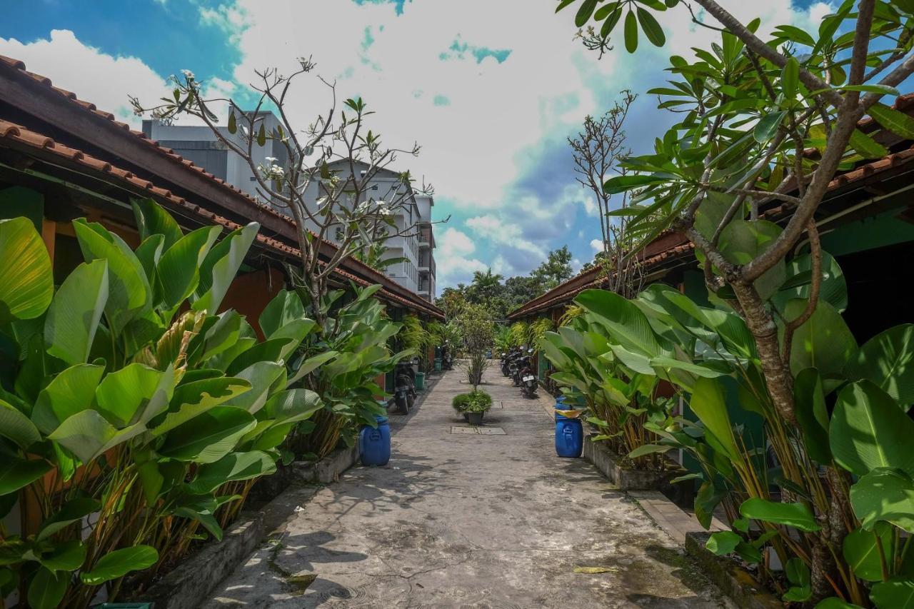 Reddoorz Near Lotte Mart Maguwoharjo Yogyakarta Hotel Bagian luar foto