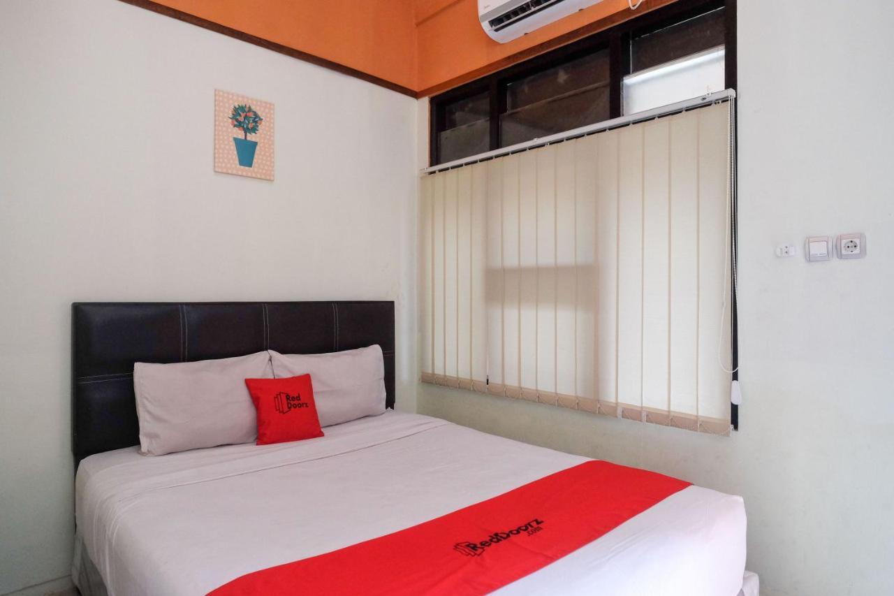 Reddoorz Near Lotte Mart Maguwoharjo Yogyakarta Hotel Bagian luar foto