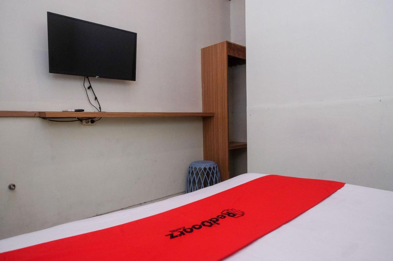 Reddoorz Near Lotte Mart Maguwoharjo Yogyakarta Hotel Bagian luar foto